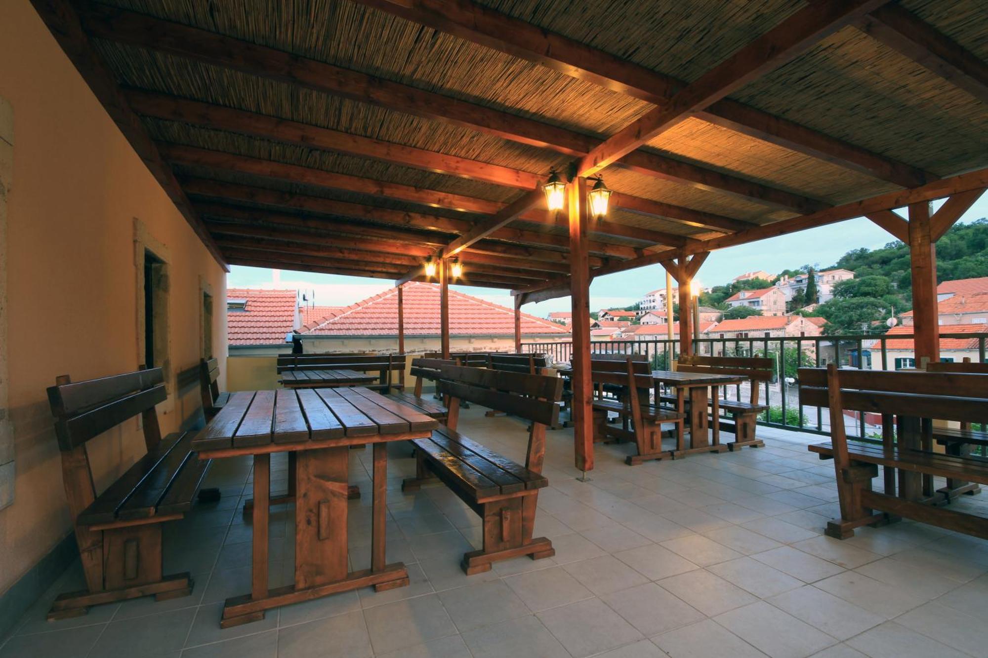 Hotel Sali Exterior photo